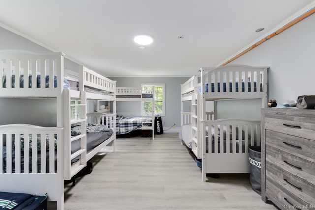 996 Haverstraw Road, Suffern, NY 10901