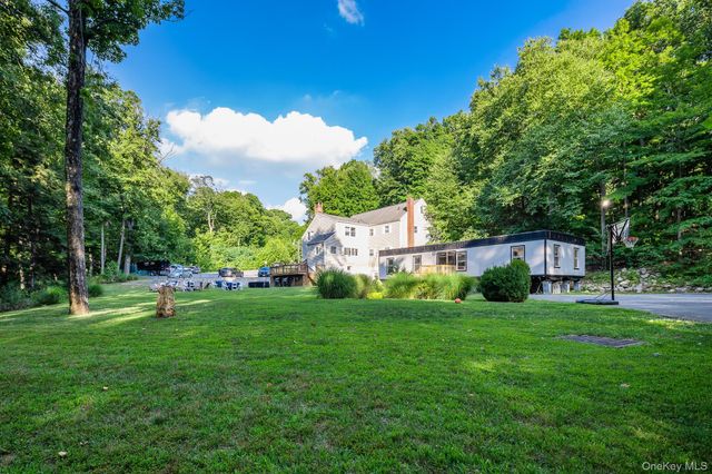 996 Haverstraw Road, Suffern, NY 10901