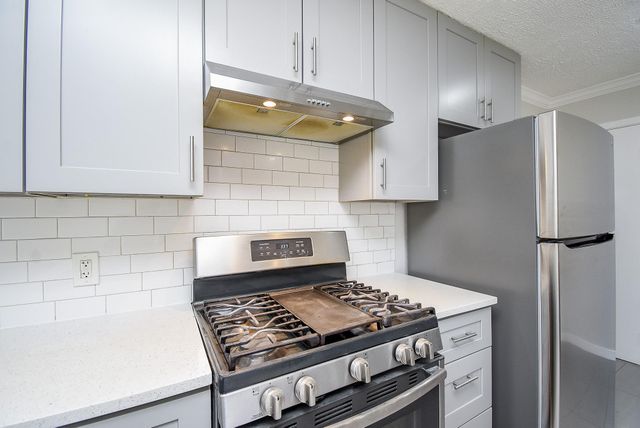 7406 Schiller Street, Houston, TX 77055