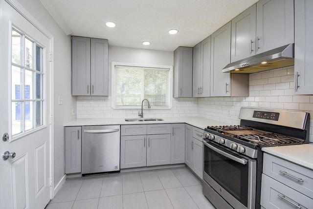 7406 Schiller Street, Houston, TX 77055