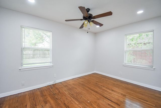 7406 Schiller Street, Houston, TX 77055