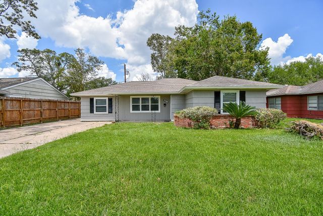 7406 Schiller Street, Houston, TX 77055
