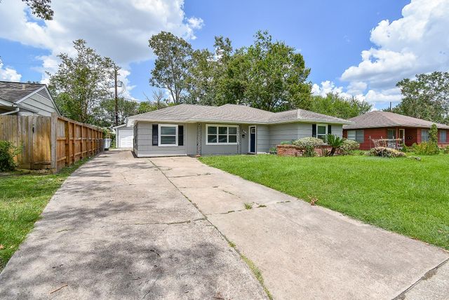 7406 Schiller Street, Houston, TX 77055