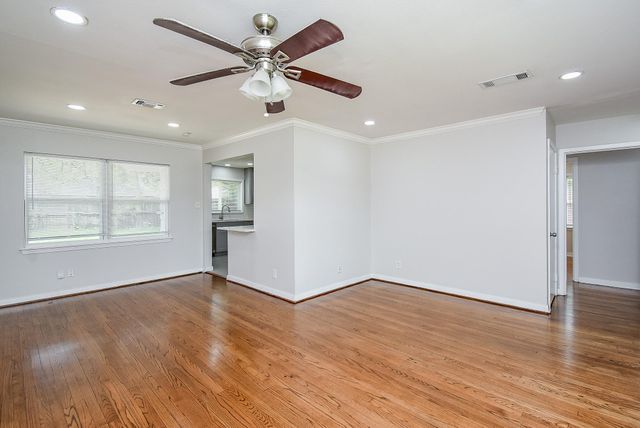 7406 Schiller Street, Houston, TX 77055