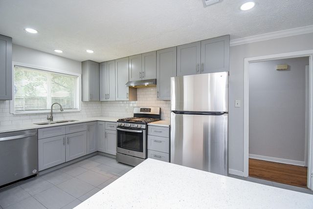 7406 Schiller Street, Houston, TX 77055