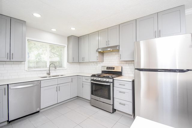 7406 Schiller Street, Houston, TX 77055