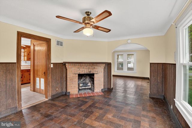 10437 MAIN ST, Claiborne, MD 21624