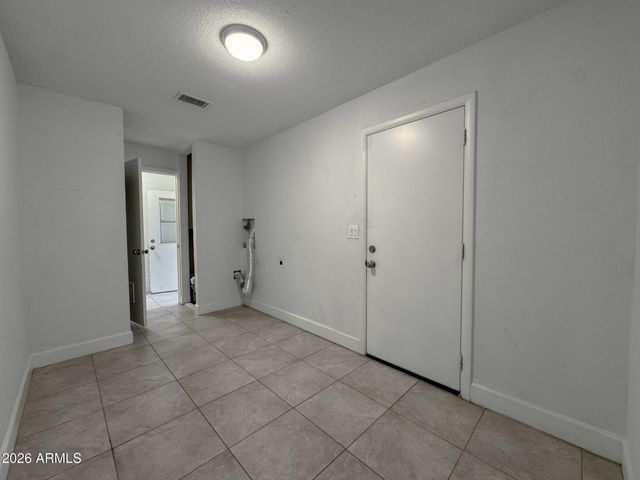 936 E FLINT Street, Chandler, AZ 85225
