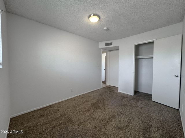 936 E FLINT Street, Chandler, AZ 85225