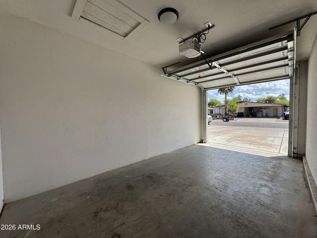 936 E FLINT Street, Chandler, AZ 85225