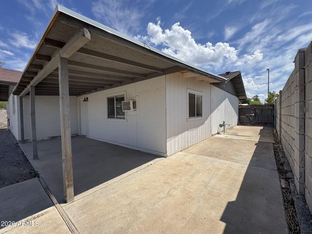 936 E FLINT Street, Chandler, AZ 85225