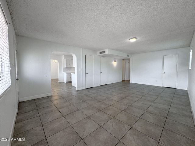 936 E FLINT Street, Chandler, AZ 85225