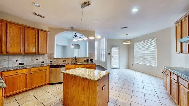1404 Rosewood Trail, Flower Mound, TX 75028