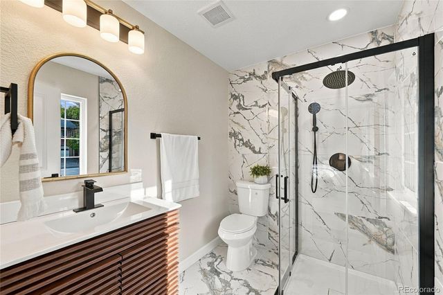 2012 S Yank Way, Lakewood, CO 80228