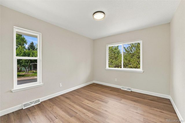2012 S Yank Way, Lakewood, CO 80228