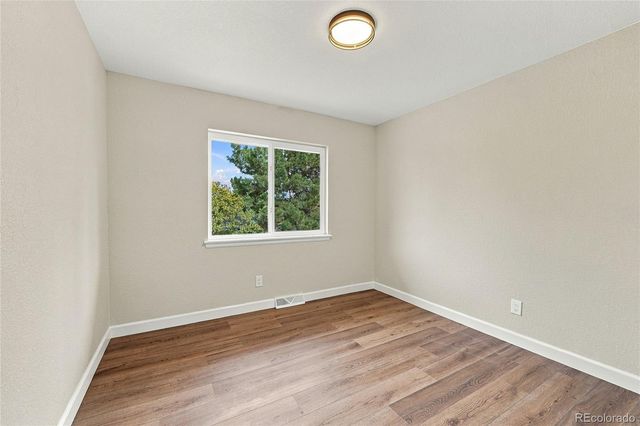 2012 S Yank Way, Lakewood, CO 80228