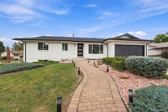 2012 S Yank Way, Lakewood, CO 80228