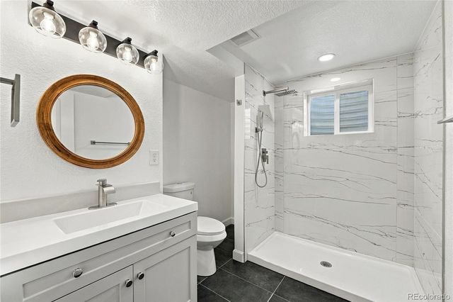 2012 S Yank Way, Lakewood, CO 80228