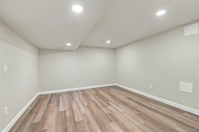 2012 S Yank Way, Lakewood, CO 80228