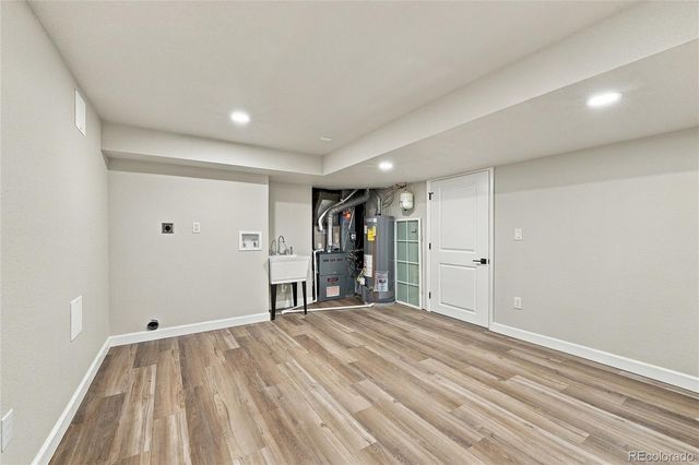 2012 S Yank Way, Lakewood, CO 80228