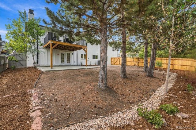 2012 S Yank Way, Lakewood, CO 80228