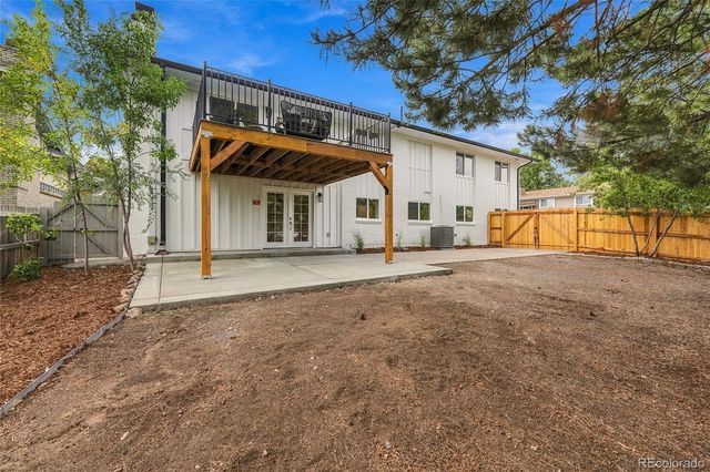 2012 S Yank Way, Lakewood, CO 80228