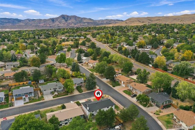 2012 S Yank Way, Lakewood, CO 80228
