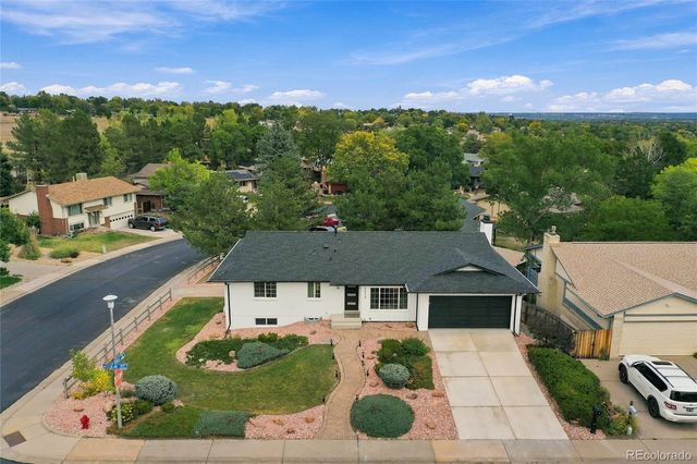 2012 S Yank Way, Lakewood, CO 80228