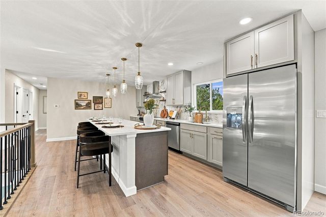 2012 S Yank Way, Lakewood, CO 80228