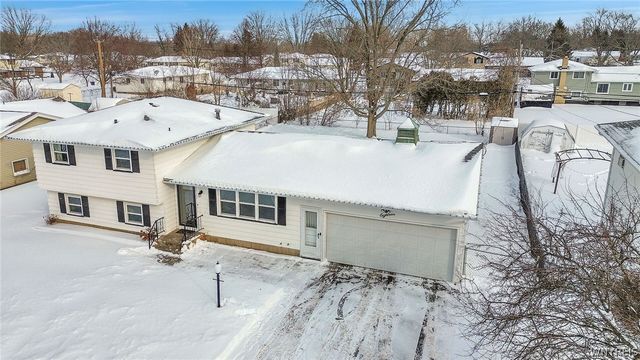 18 Capri Drive, Gates, NY 14624