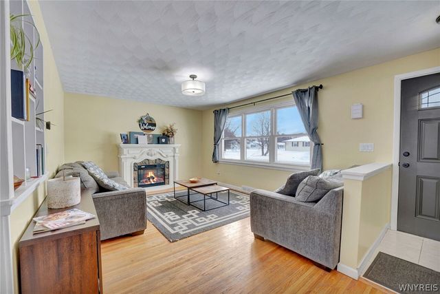 18 Capri Drive, Gates, NY 14624