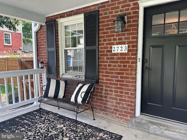 2723 FARNSWORTH DR, Alexandria, VA 22303