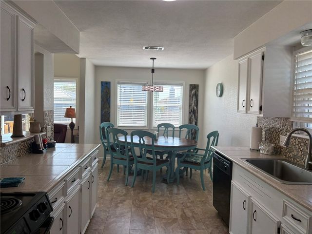 13981 Blackbeard Dr, Corpus Christi, TX 78418