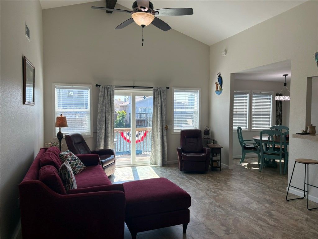 13981 Blackbeard Dr, Corpus Christi, TX 78418 — photo 2