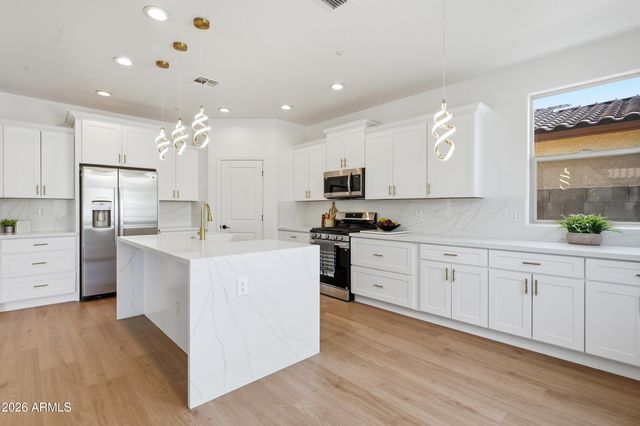 12956 N 94TH Avenue, Peoria, AZ 85381