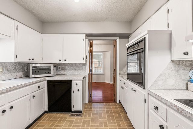 19 Mcgovern Drive, Little Rock, AR 72205