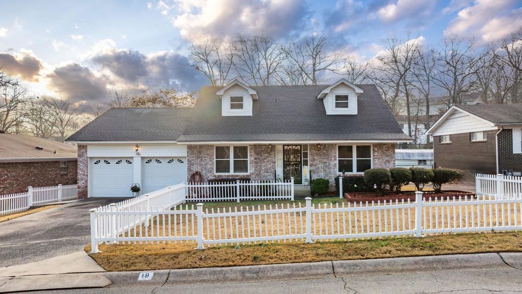 19 Mcgovern Drive, Little Rock, AR 72205
