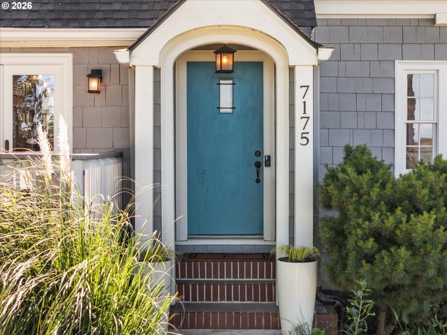 7175 S LAVIEW Dr, Portland, OR 97219