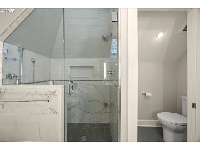 7175 S LAVIEW Dr, Portland, OR 97219