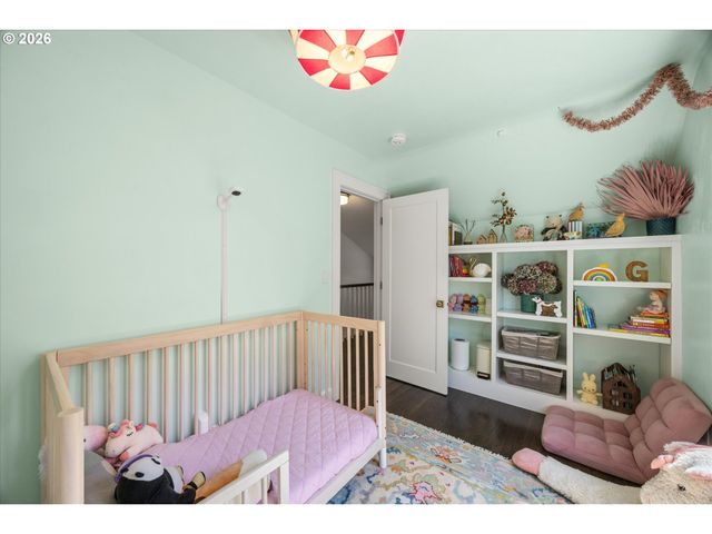 7175 S LAVIEW Dr, Portland, OR 97219