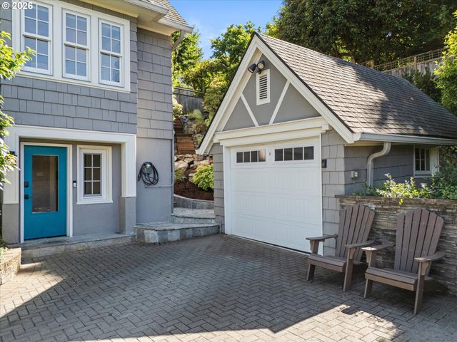 7175 S LAVIEW Dr, Portland, OR 97219