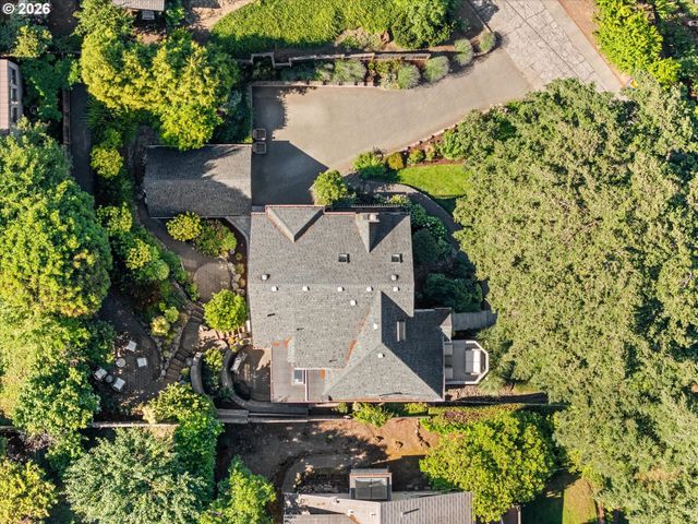 7175 S LAVIEW Dr, Portland, OR 97219