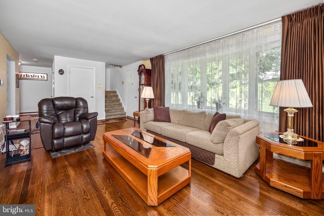 630 WILSON LN, Sellersville, PA 18960