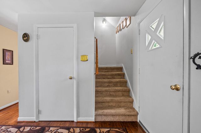 630 WILSON LN, Sellersville, PA 18960