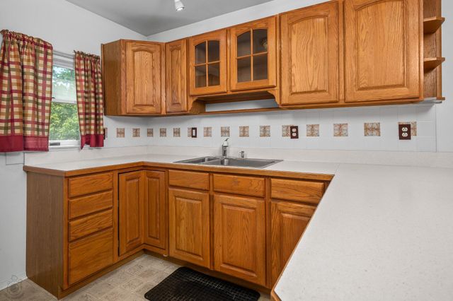 630 WILSON LN, Sellersville, PA 18960