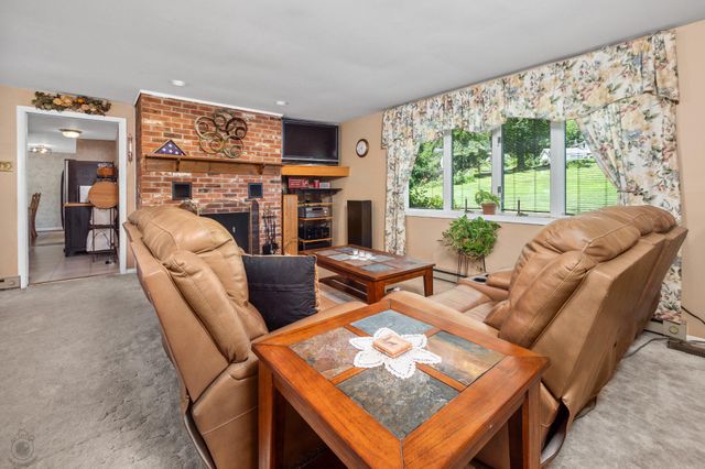 630 WILSON LN, Sellersville, PA 18960