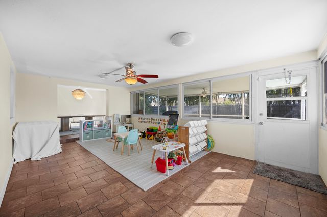 9676 Heather Circle W, Palm Beach Gardens, FL 33410