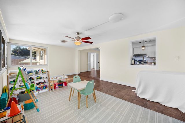 9676 Heather Circle W, Palm Beach Gardens, FL 33410