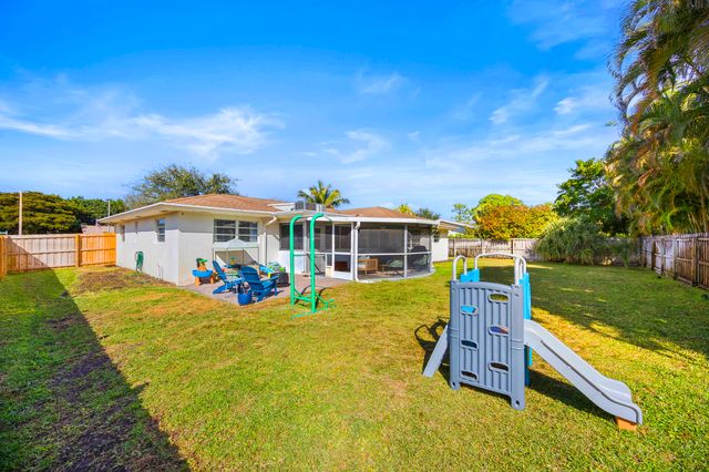 9676 Heather Circle W, Palm Beach Gardens, FL 33410