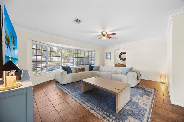 9676 Heather Circle W, Palm Beach Gardens, FL 33410